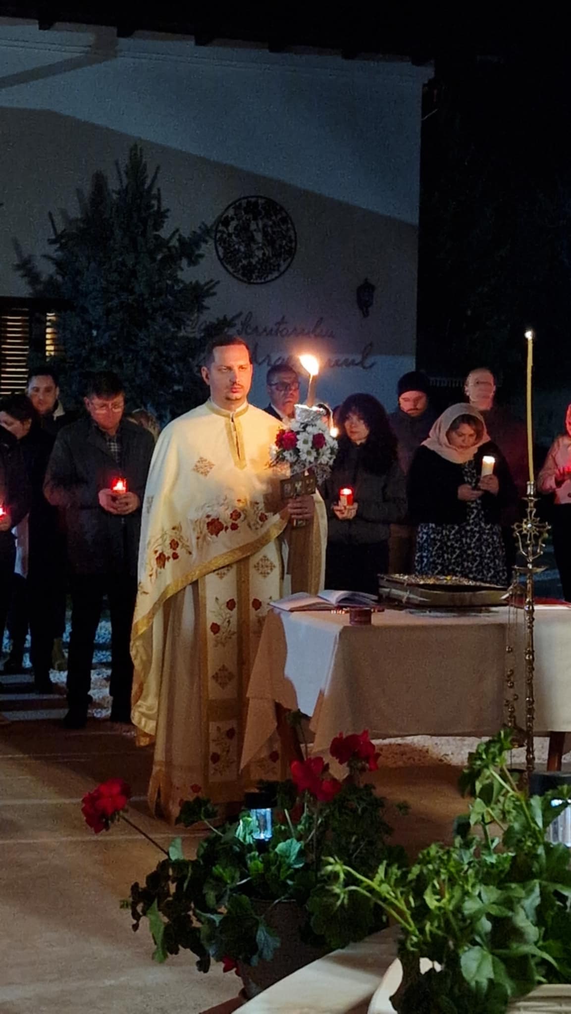 Slujba din Noaptea de Paști la Schitul Sfântul Nifon și Sfânta Teodora de la Sihla