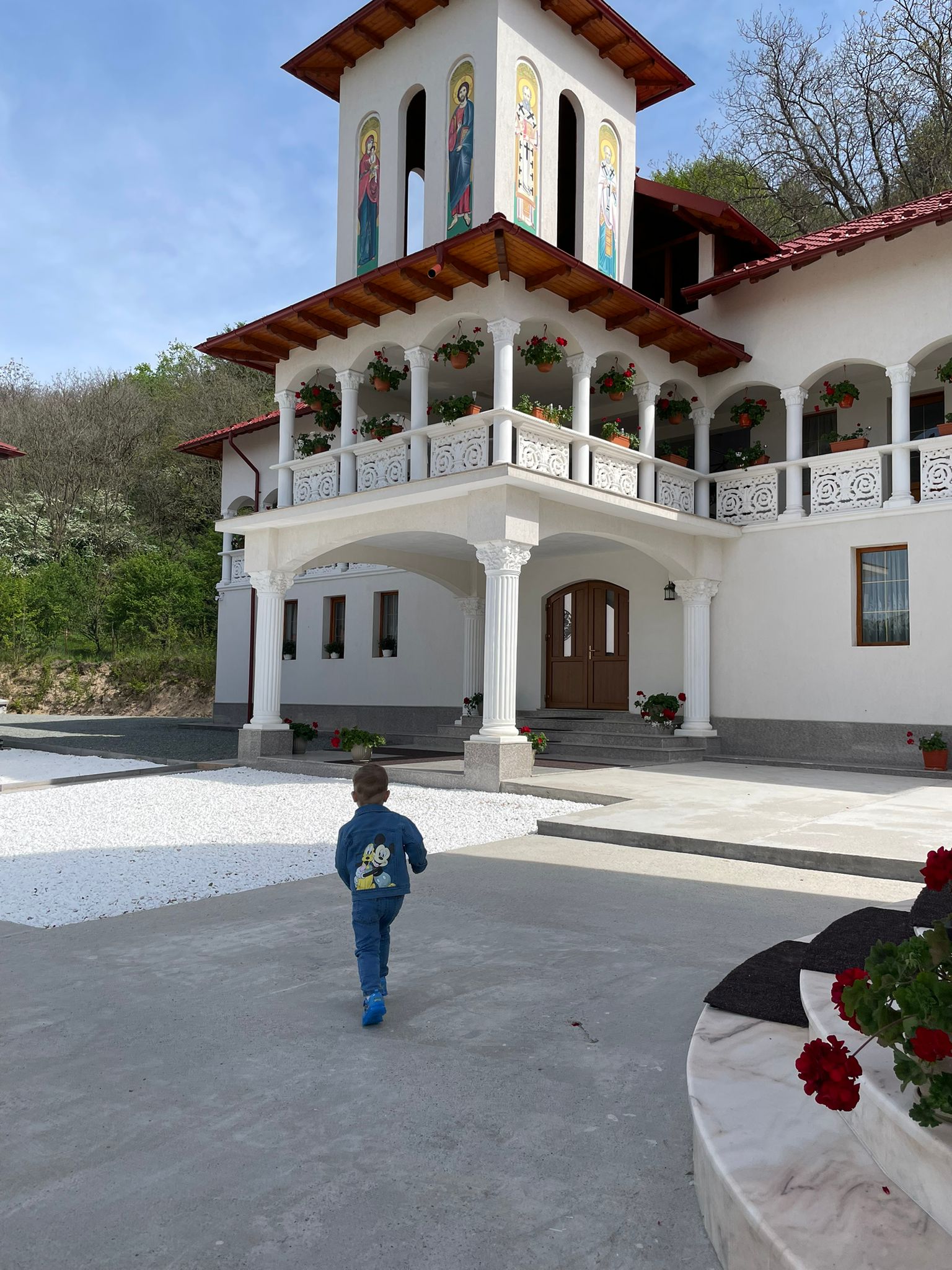 Lăsați copiii să vină la Mine…